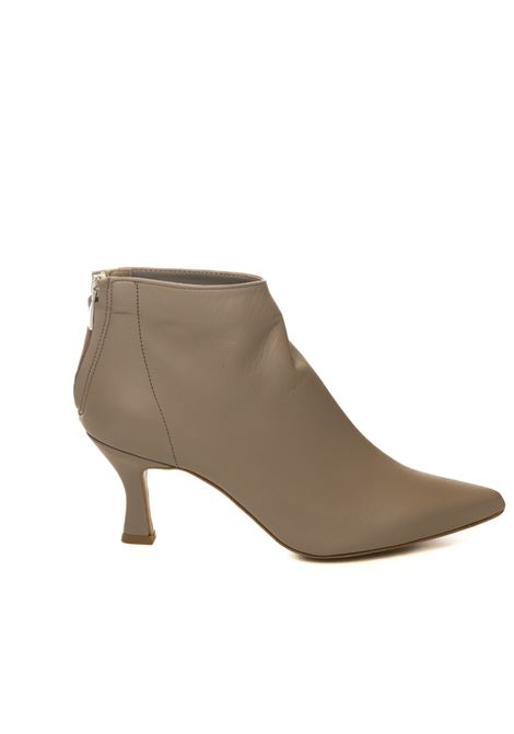  GISEL MOIRE | MARILYNNAPPA-FANGO